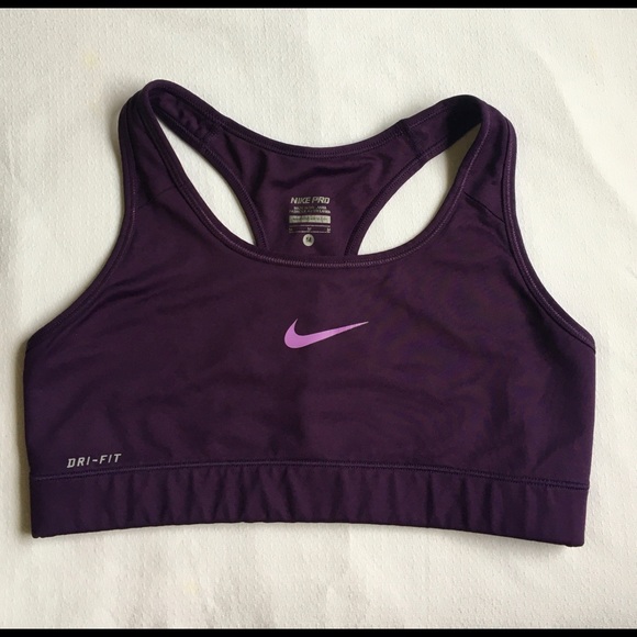 Nike Sports Bra. - Picture 4 of 8